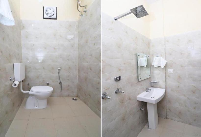 فندق Oyo 29006  Almond Leaf