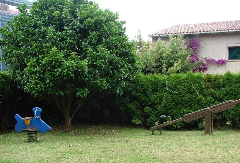 펜션 Casa De Aldea Los Duesos