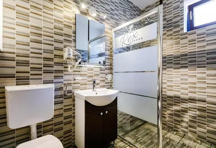 Pensiunea Decebal Resort   Cazanele Dunarii