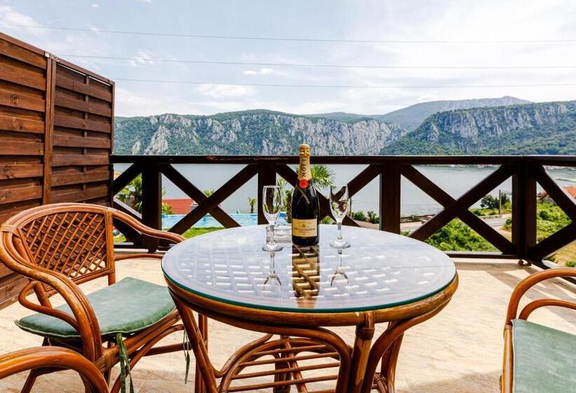 Pensiunea Decebal Resort   Cazanele Dunarii