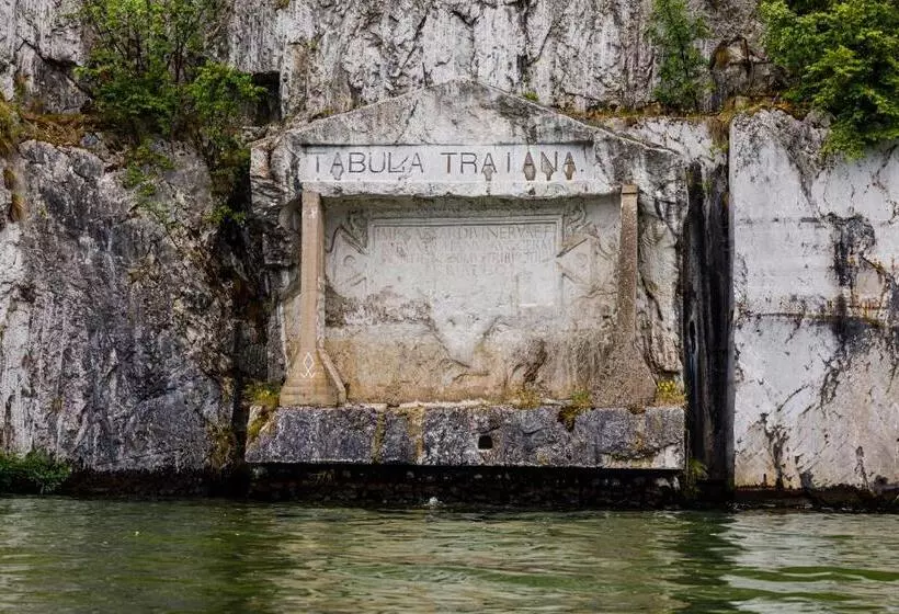 Pensiunea Decebal Resort   Cazanele Dunarii