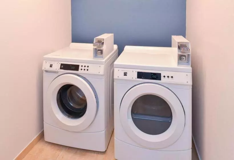 هتل Holiday Inn Express & Suites Alamosa, An Ihg