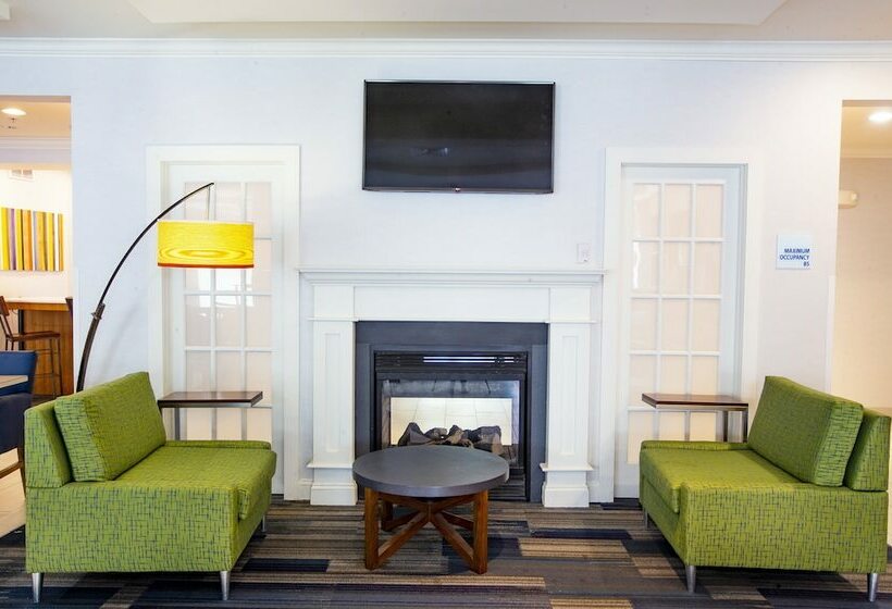 Holiday Inn Express Hotel & Suites Bethlehem Airport/allentown Area, An Ihg