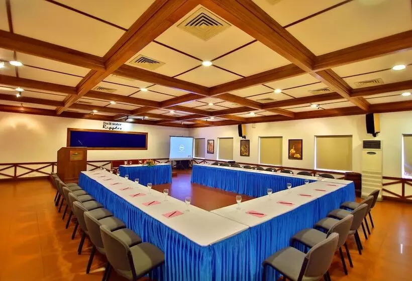 ホテル Backwater Ripples Kumarakom