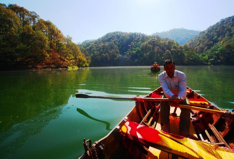 فندق Country Inn Sattal