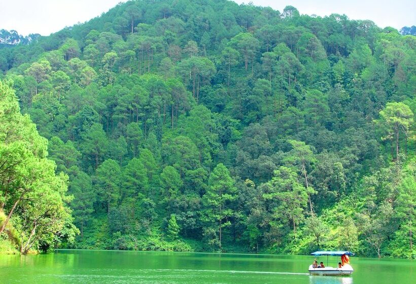 فندق Country Inn Sattal