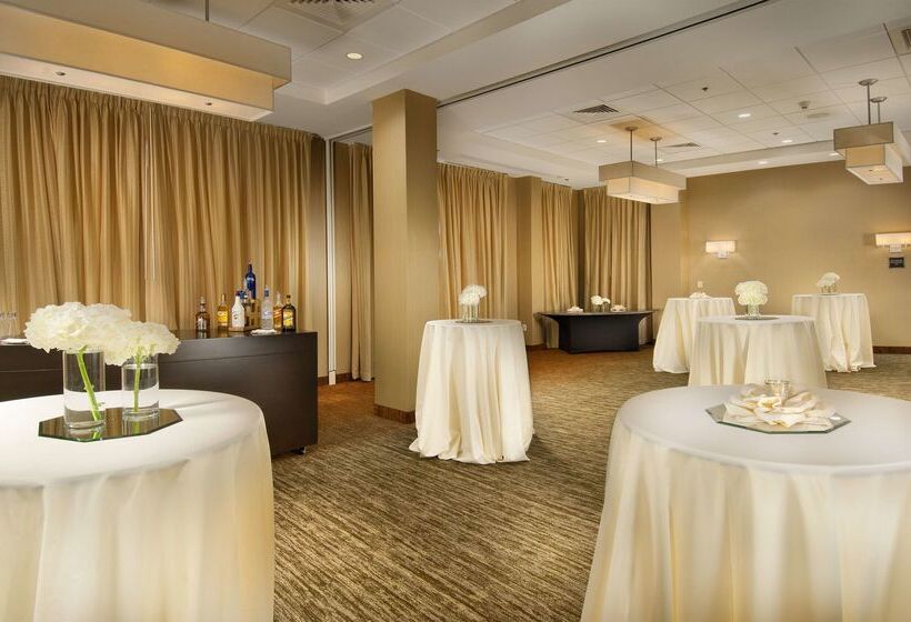 فندق Doubletree By Hilton  Sterling  Dulles Airport