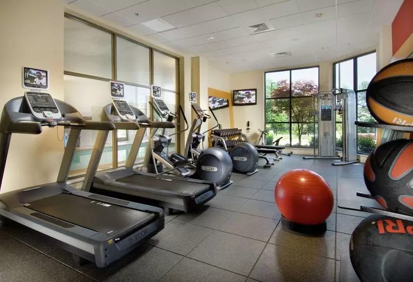 هتل Doubletree By Hilton  Sterling  Dulles Airport