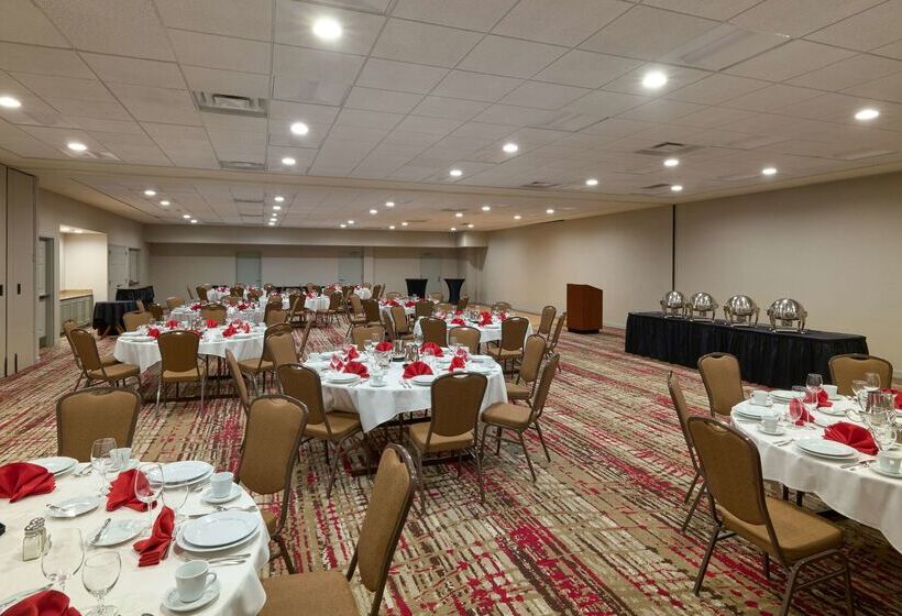 בית מלון כפרי Hilton Garden Inn Bloomington