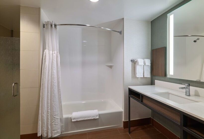 בית מלון כפרי Hilton Garden Inn Bloomington