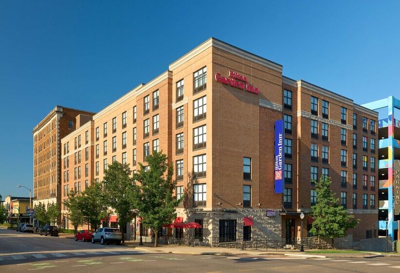 בית מלון כפרי Hilton Garden Inn Bloomington