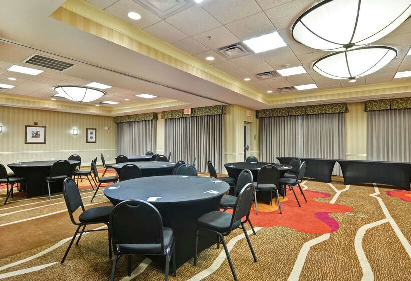 בית מלון כפרי Hilton Garden Inn Hattiesburg