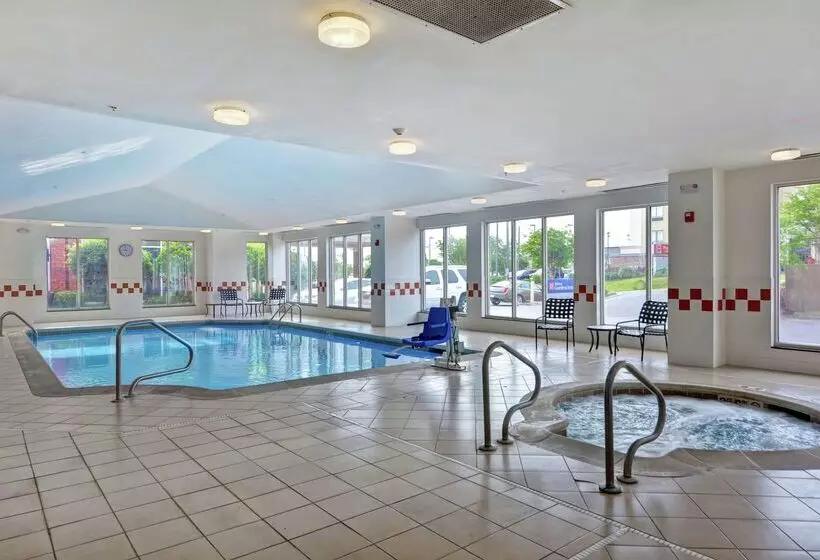 هتل Hilton Garden Inn Hattiesburg