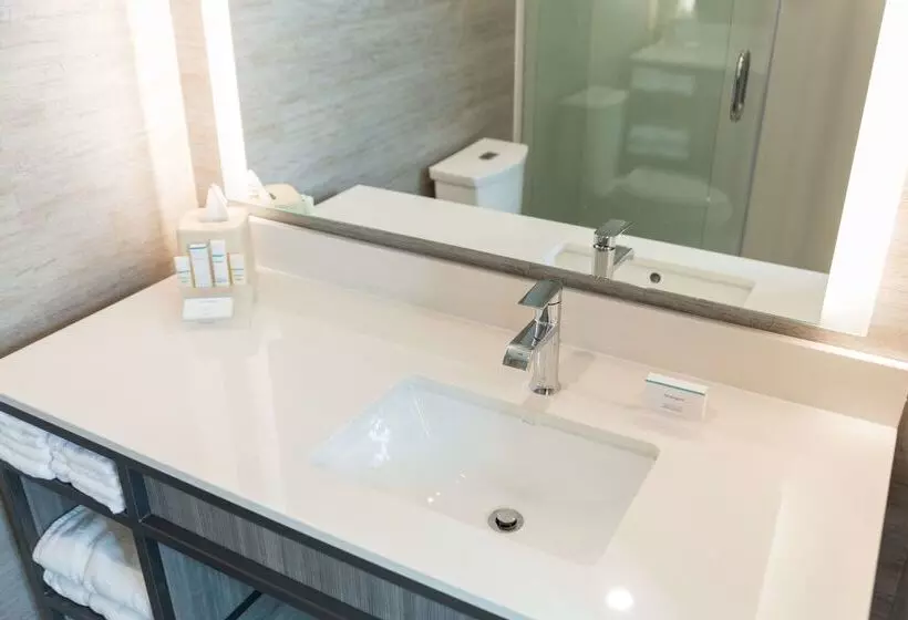 هتل Hilton Garden Inn Los Angeles Montebello