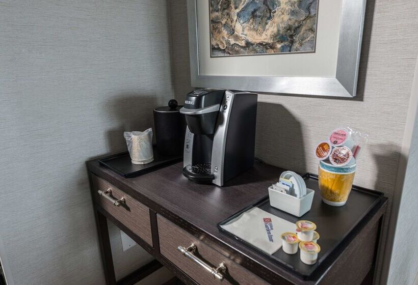 هتل Hilton Garden Inn Portsmouth Downtown