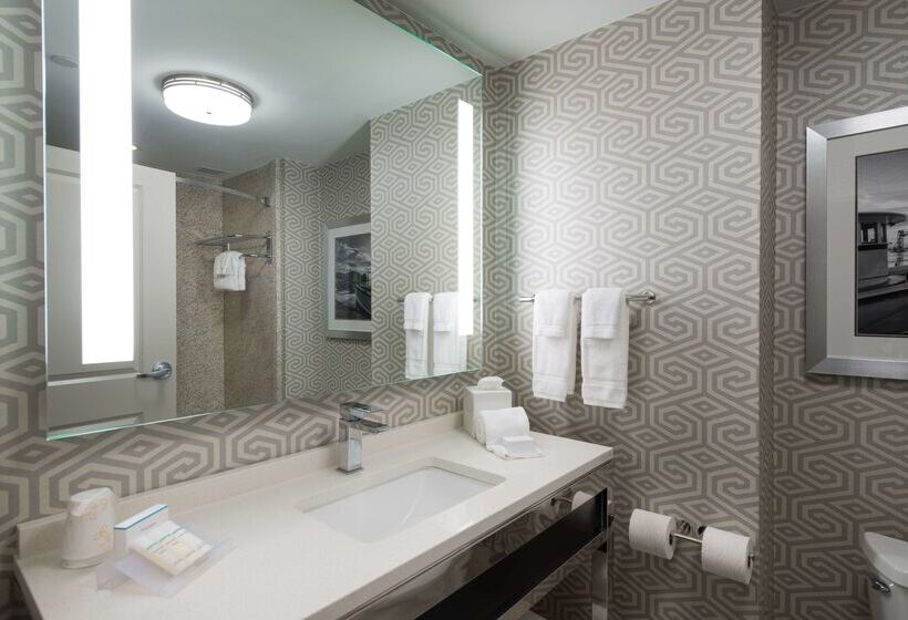 هتل Hilton Garden Inn Portsmouth Downtown