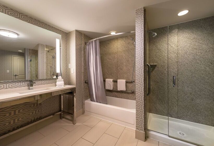 هتل Hilton Garden Inn Portsmouth Downtown