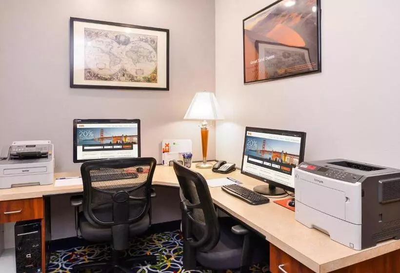 هتل Holiday Inn Express & Suites Alamosa, An Ihg