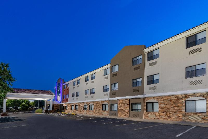 Holiday Inn Express Hotel & Suites Albuquerque   North Balloon Fiesta Park, An Ihg