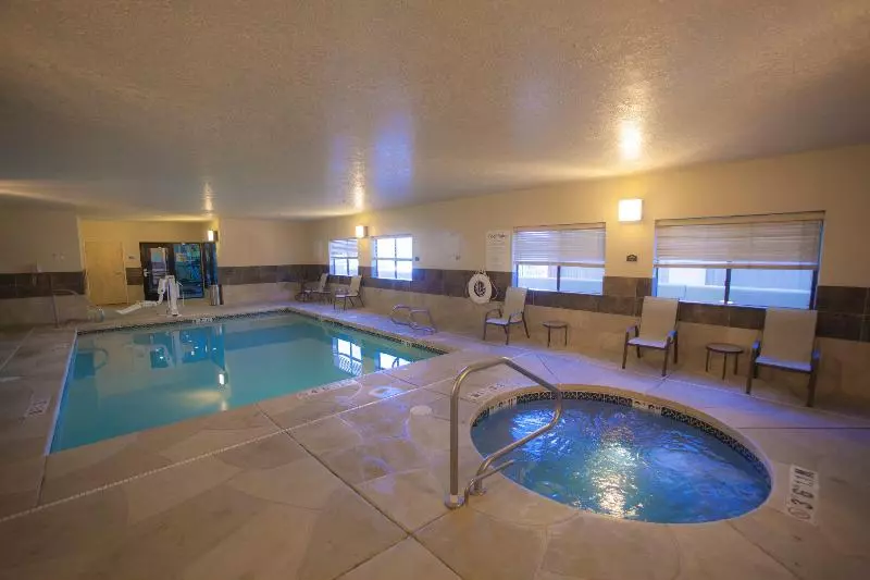 Holiday Inn Express Hotel & Suites Albuquerque   North Balloon Fiesta Park, An Ihg