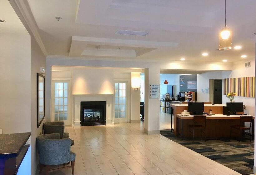 Holiday Inn Express Hotel & Suites Bethlehem Airport/allentown Area, An Ihg