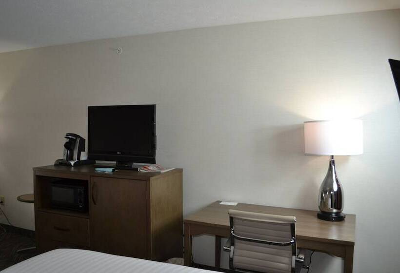 בית מלון כפרי Holiday Inn Express & Suites Kent University Area By Ihg