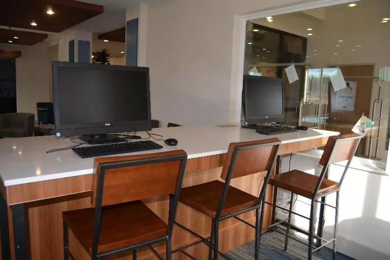 Holiday Inn Express Hotel And Suites Abilene, An Ihg