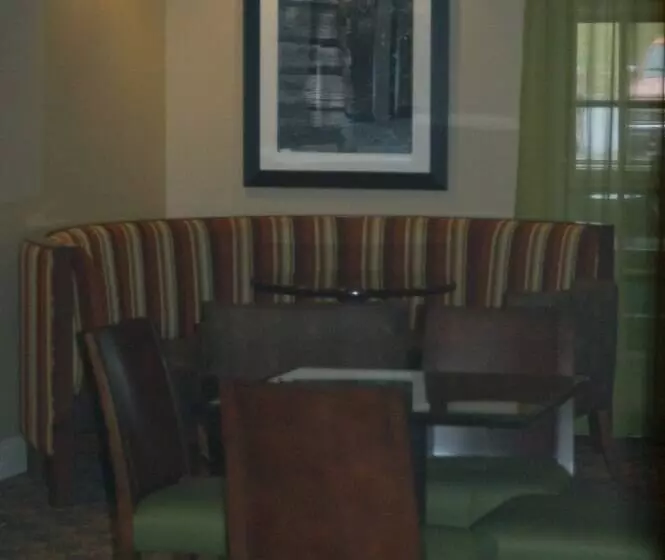 Otel Holiday Inn Express Athens, An Ihg