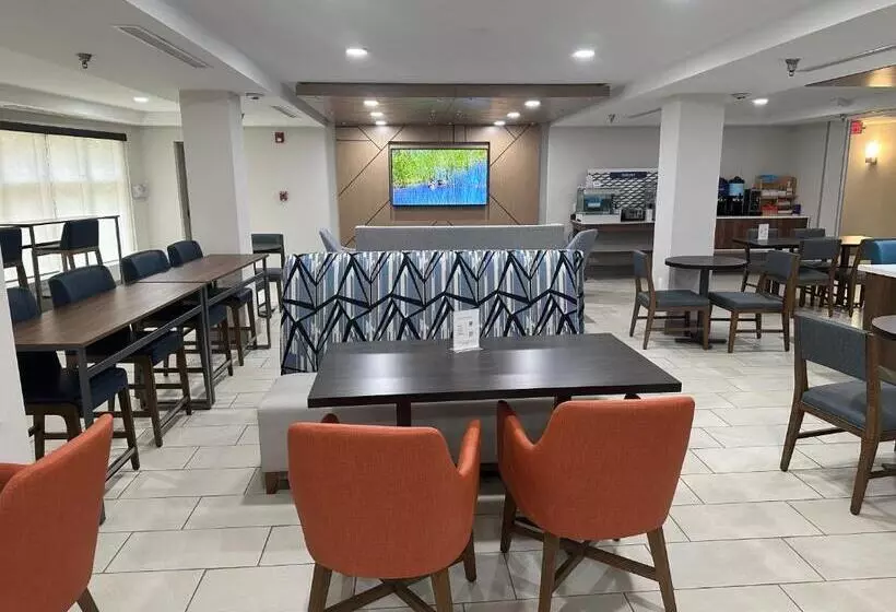 فندق Holiday Inn Express Birmingham Irondale East, An Ihg