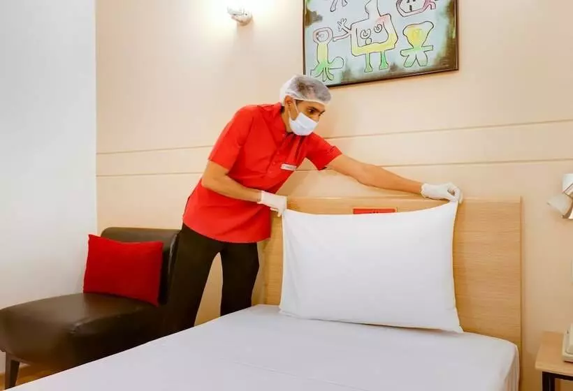 Red Fox By Lemon Tree Hotels, East Delhi