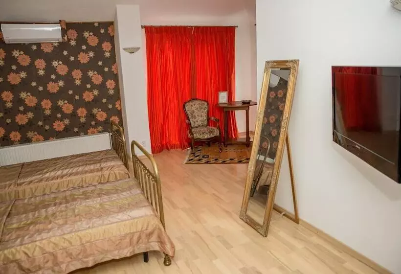 בית מלון כפרי Senator