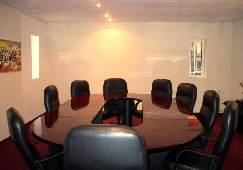 בית מלון כפרי Senator