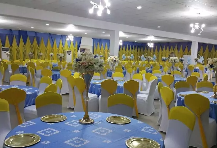هتل Tinapa Lakeside