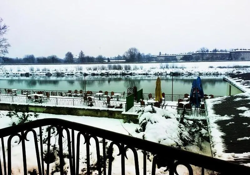 هتل Vistula