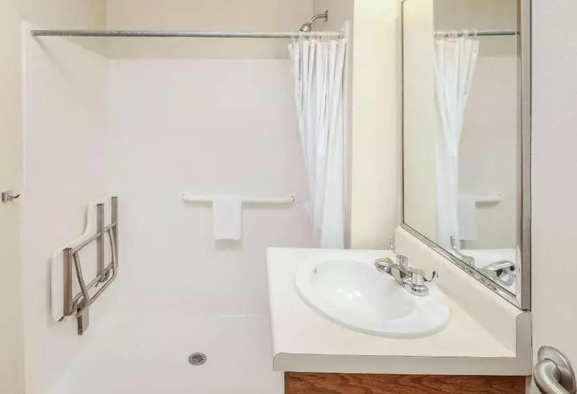 فندق Woodspring Suites Raleigh Apex