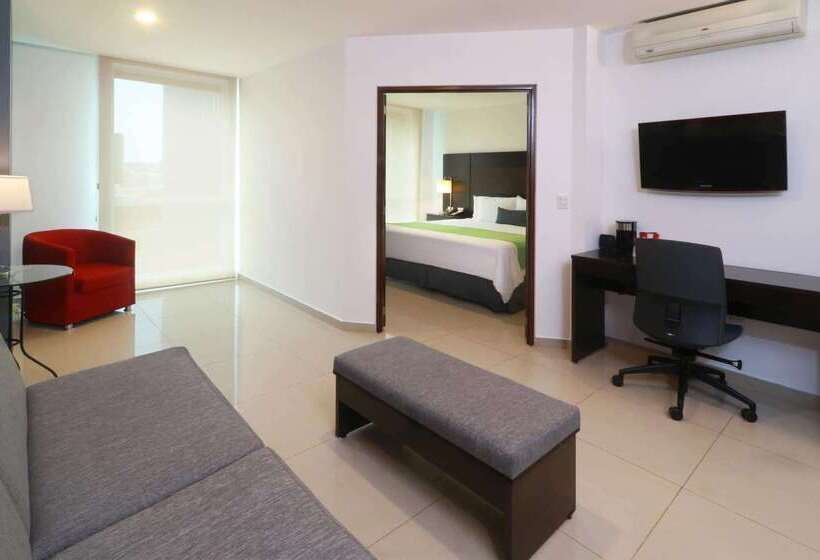 ホテル Wyndham Garden Guadalajara Acueducto