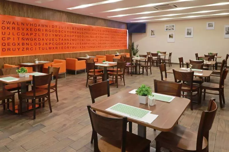 ホテル Wyndham Garden Guadalajara Acueducto