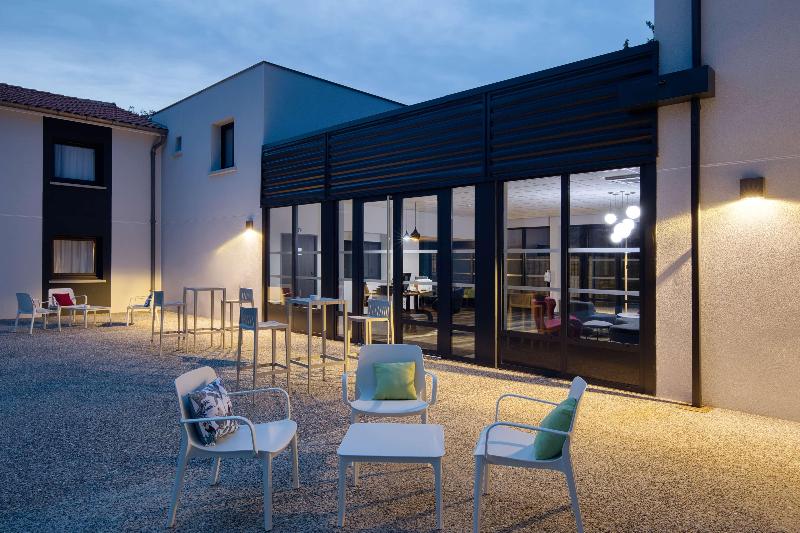 Sure Hotel By Best Western Les Portes De Montauban