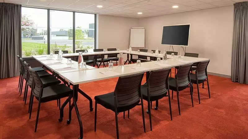 Sure Hotel By Best Western Les Portes De Montauban