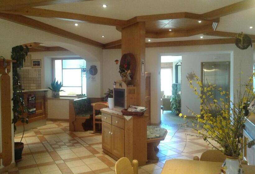 ホテル Albergo Pensione Serenetta