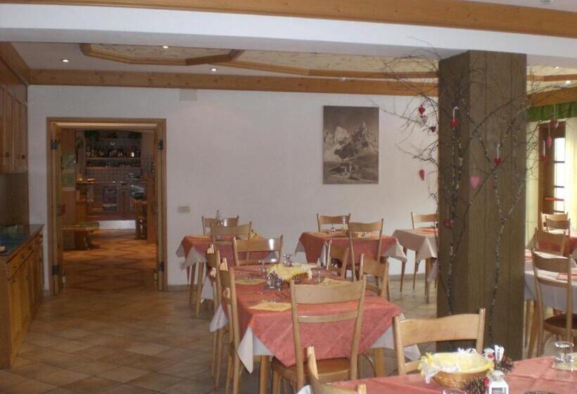 ホテル Albergo Pensione Serenetta