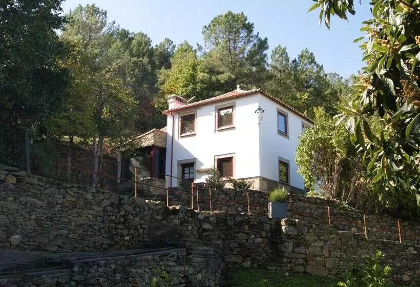 ホテル Quinta Das Aveleiras