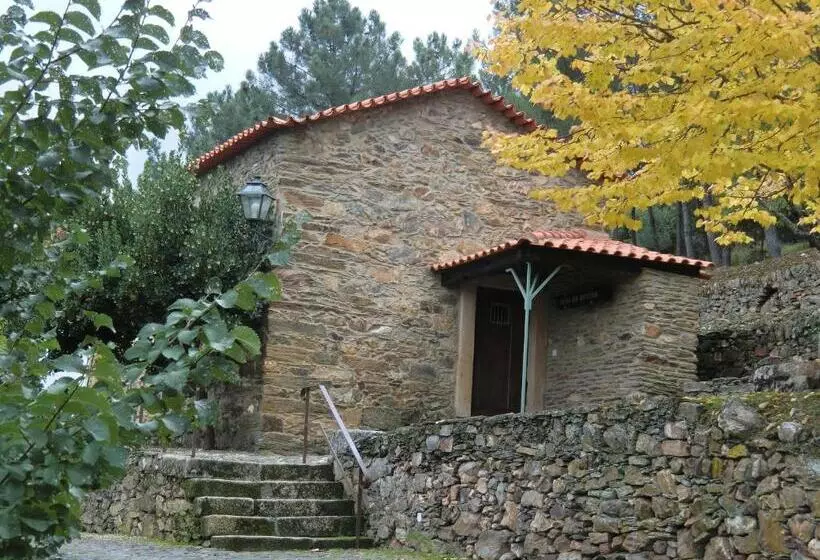 ホテル Quinta Das Aveleiras