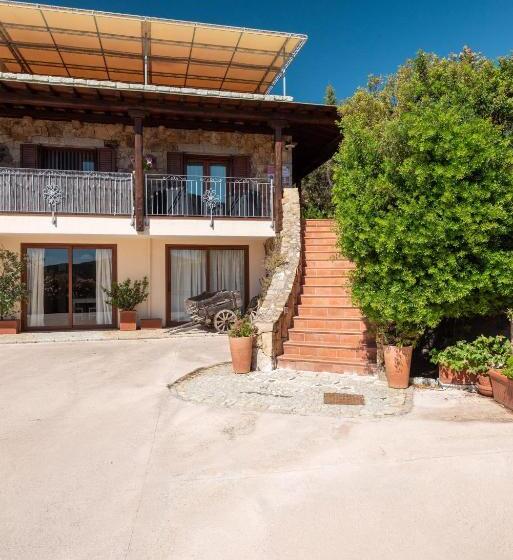 ペンション Affittacamere S Alzola