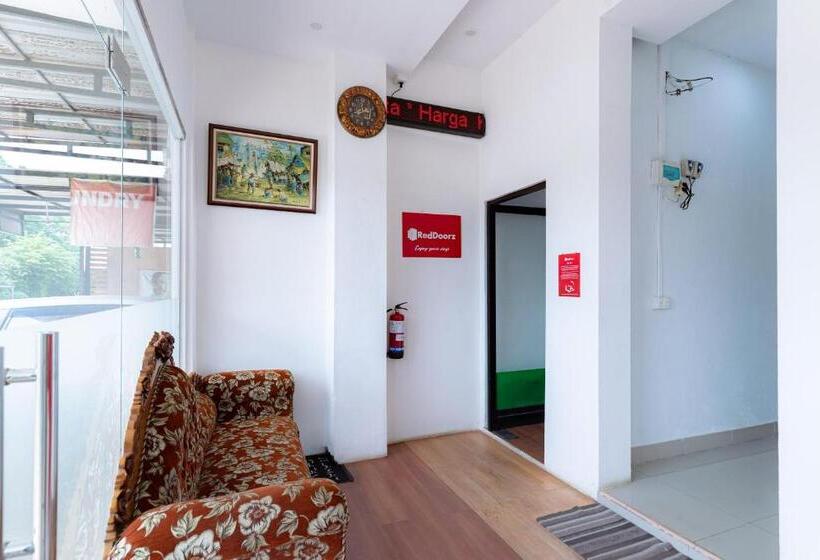 פנסיון Reddoorz Near Hang Nadim Batam Airport