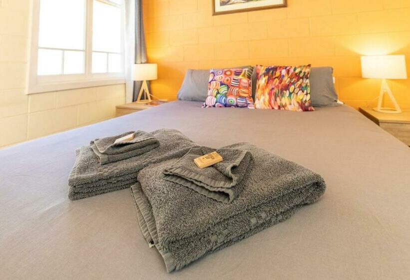 Discovery Resorts   Glen Helen