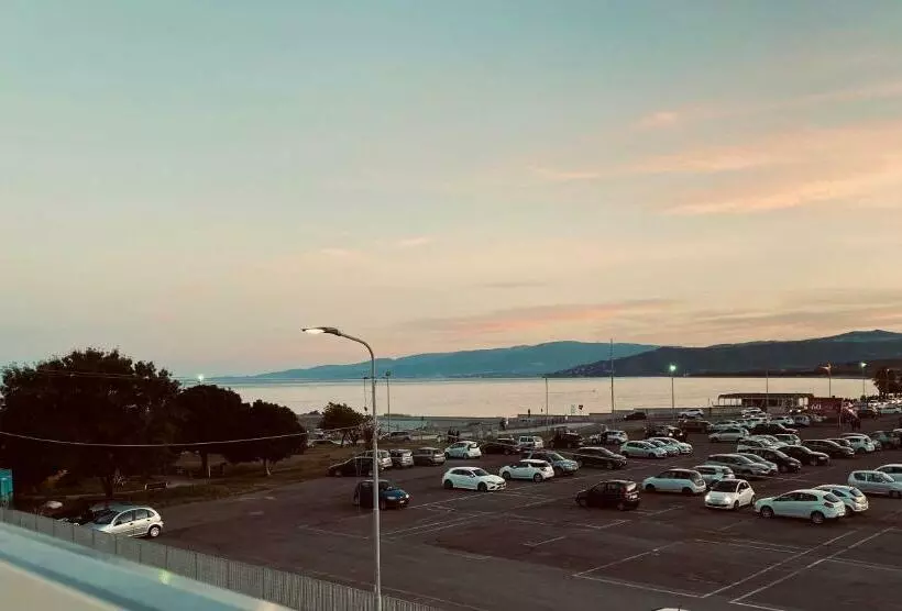 تختخواب و صبحانه B E B Le Terrazze Sul Mare