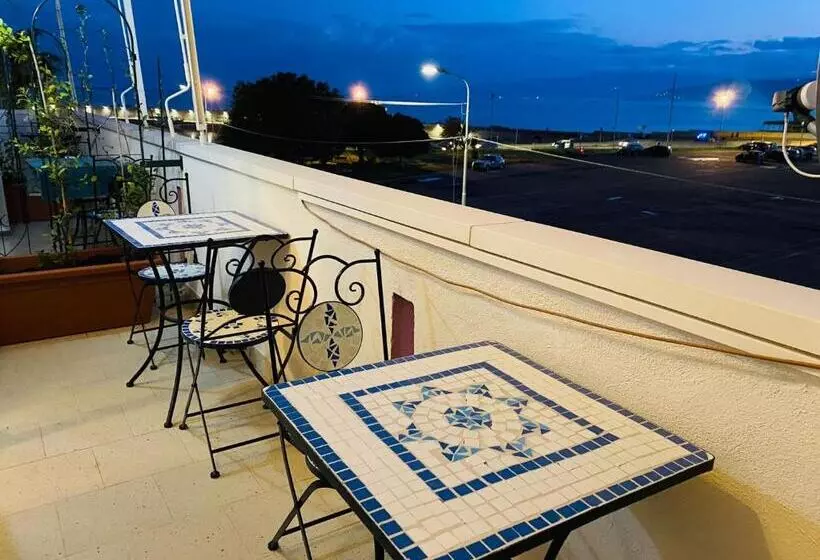 تختخواب و صبحانه B E B Le Terrazze Sul Mare
