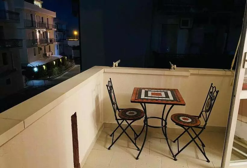 تختخواب و صبحانه B E B Le Terrazze Sul Mare