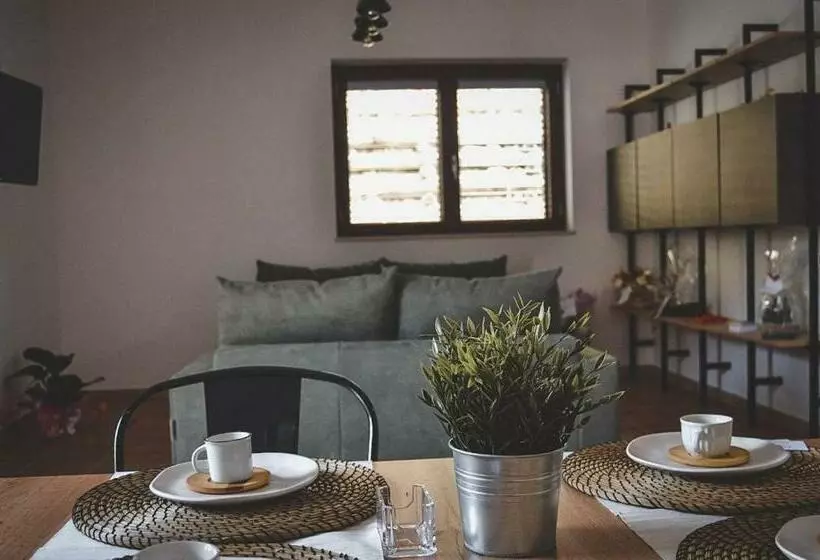 Aamiaismajoitus (B&B) Le Radici Laviano